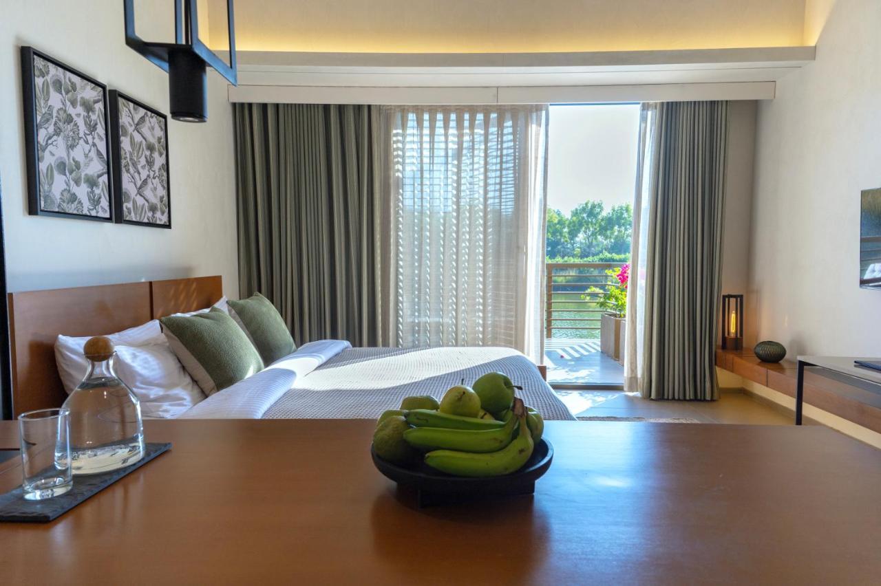 Life At Repose- Lake Villas Resort & Club Chor Warodra Ngoại thất bức ảnh