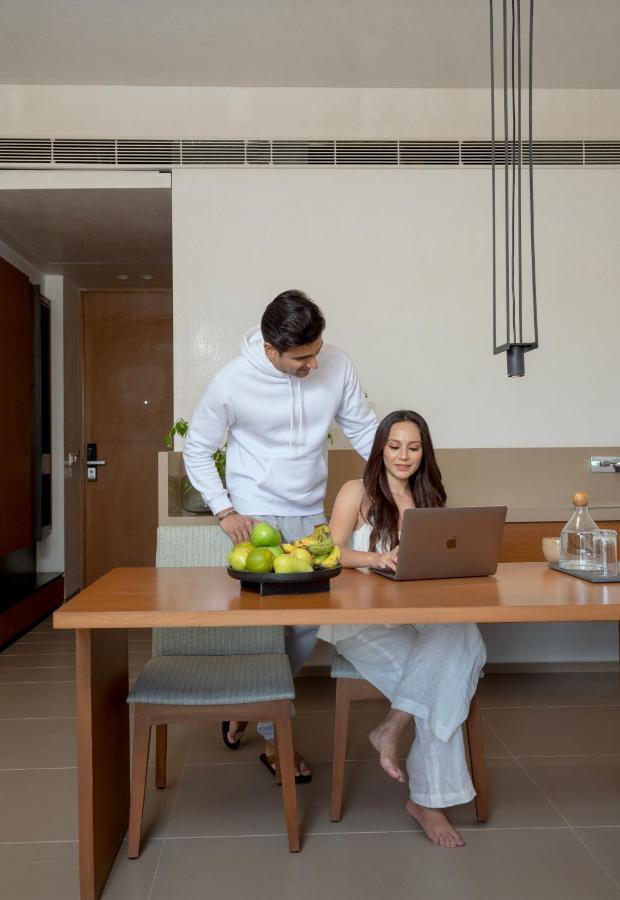 Life At Repose- Lake Villas Resort & Club Chor Warodra Ngoại thất bức ảnh